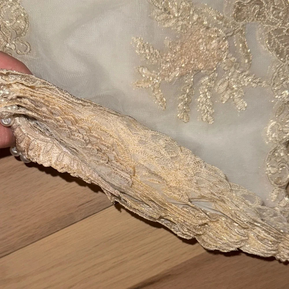 Elegant Cream Lace Table Runner and Doily Set